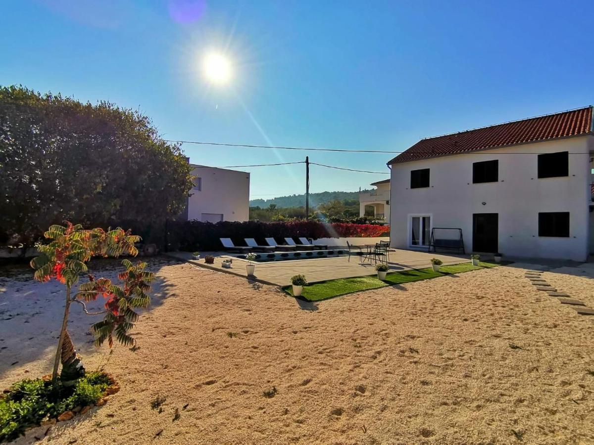 Holliday Home Nino Slatine Exterior foto