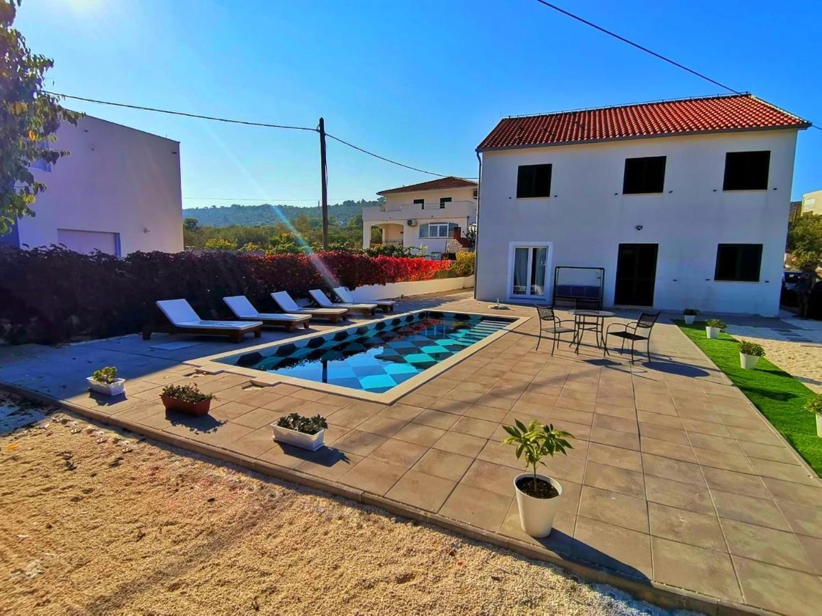 Holliday Home Nino Slatine Exterior foto