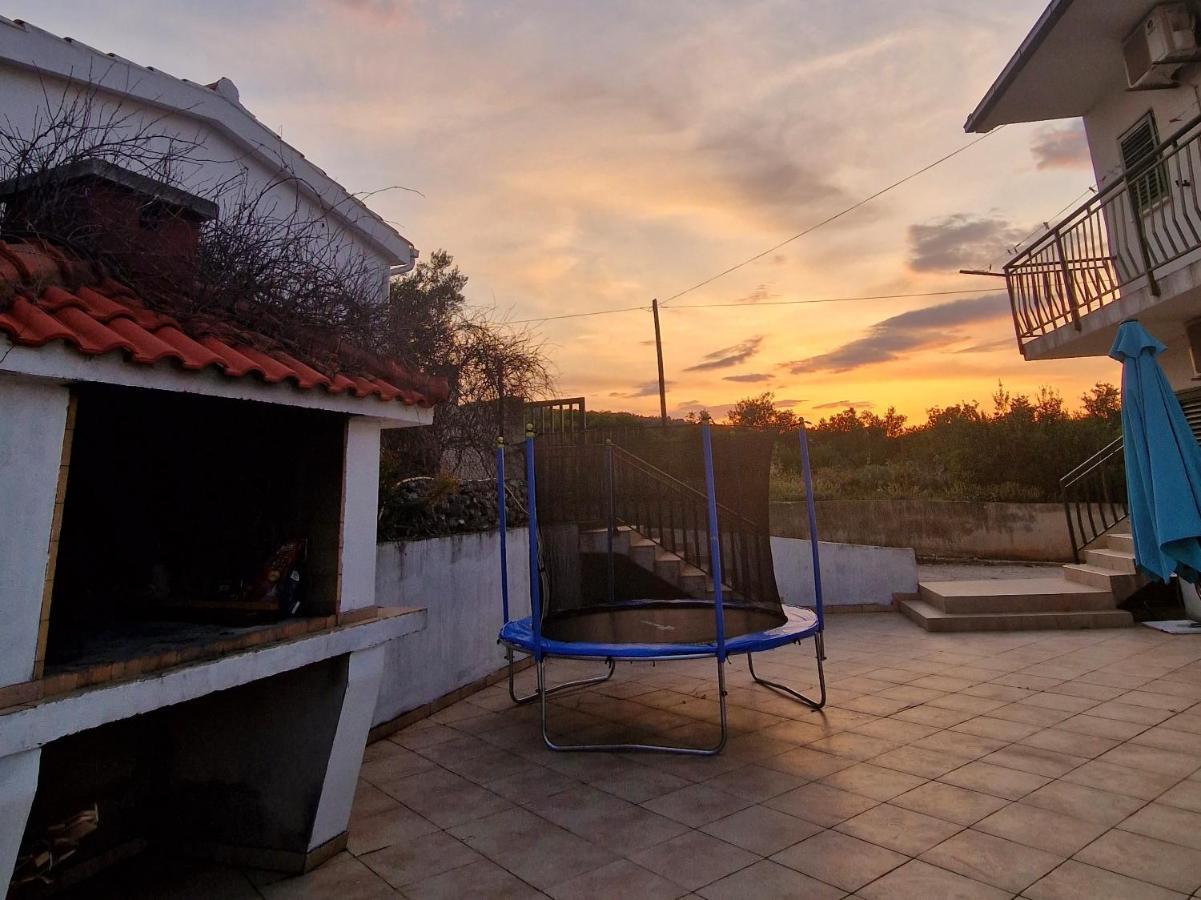 Holliday Home Nino Slatine Exterior foto